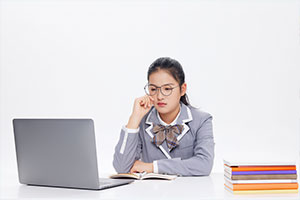 政治學在職研究生學制是幾年？